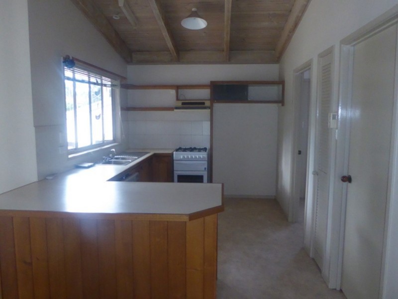 13 Bassett Road, Lakes Entrance VIC 3909