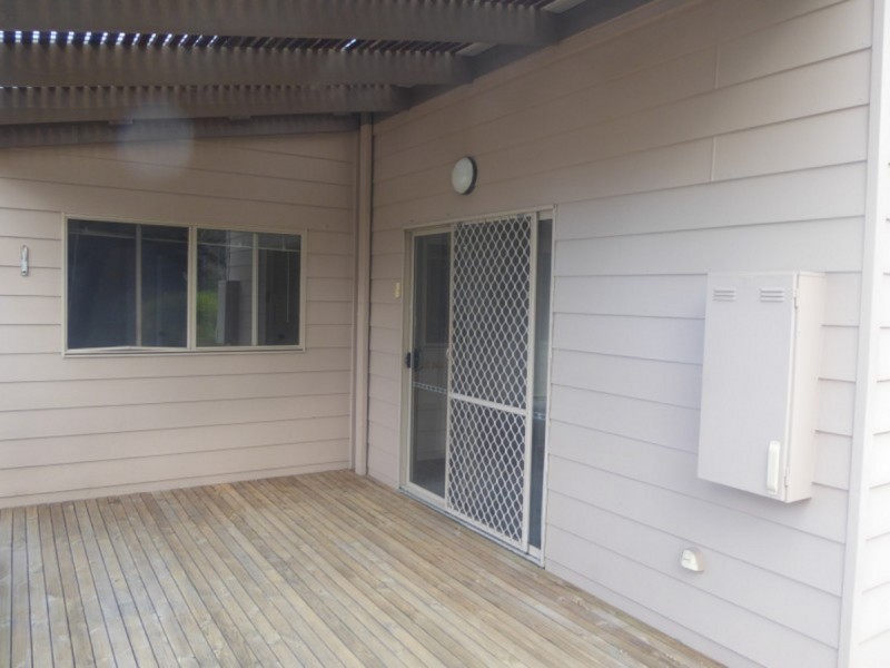 13 Bassett Road, Lakes Entrance VIC 3909