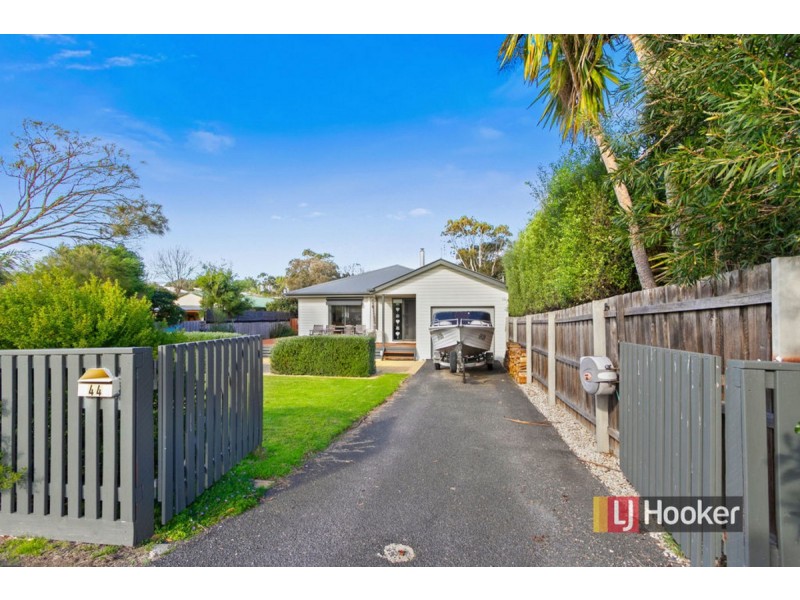 44 Bream Road, Lake Tyers Beach VIC 3909