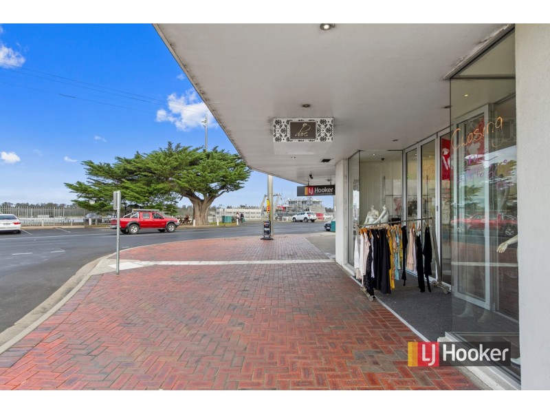1 Carpenter Street, Lakes Entrance VIC 3909