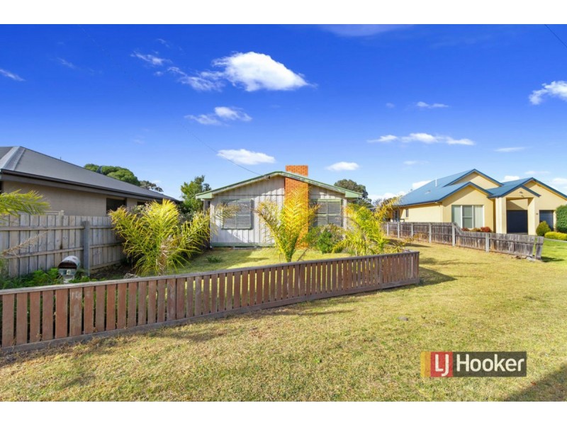14 Palmers Road, Lakes Entrance VIC 3909