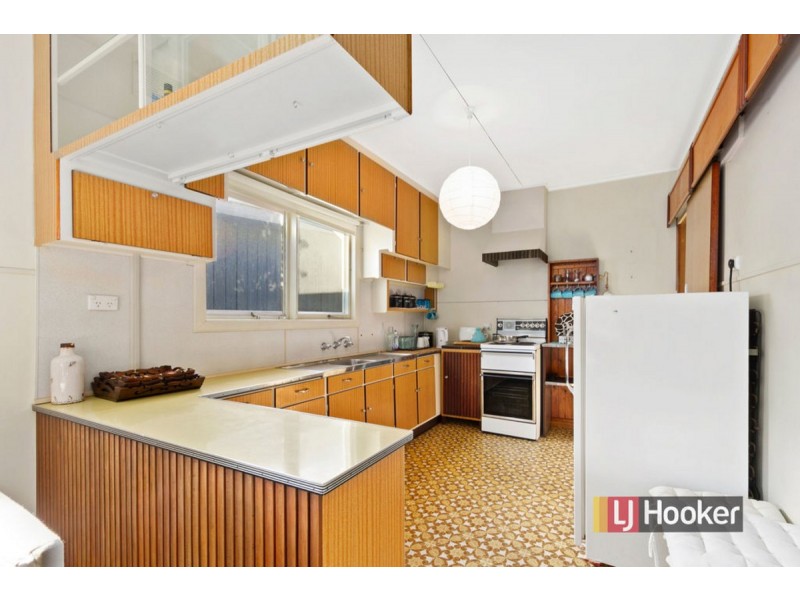 14 Palmers Road, Lakes Entrance VIC 3909