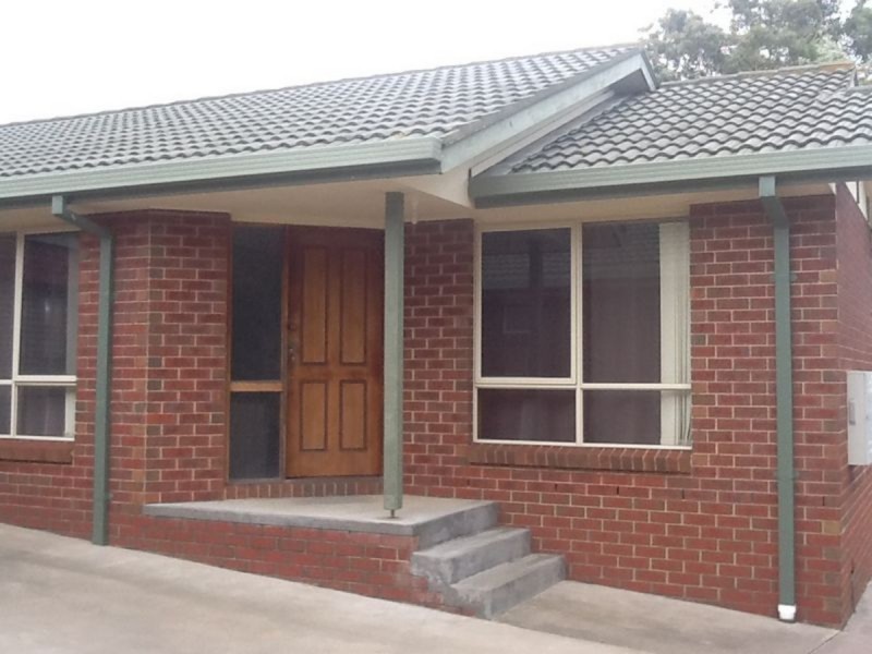 2/87 Lake Bunga Beach Road, Lakes Entrance VIC 3909