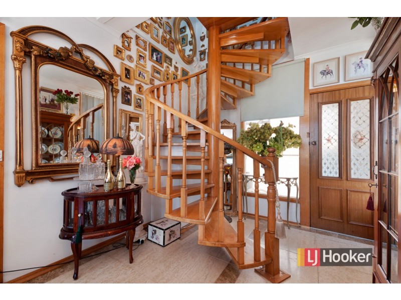 18 Grandview Road, Lakes Entrance VIC 3909