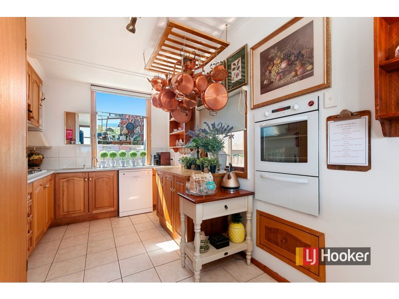 18 Grandview Road, Lakes Entrance VIC 3909