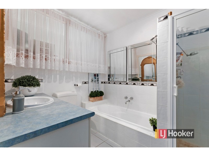 18 Grandview Road, Lakes Entrance VIC 3909