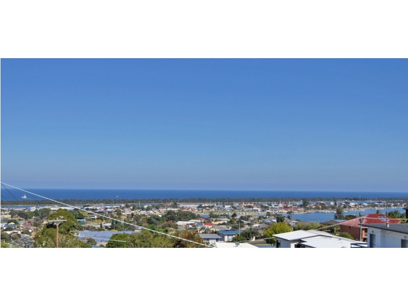 18 Grandview Road, Lakes Entrance VIC 3909