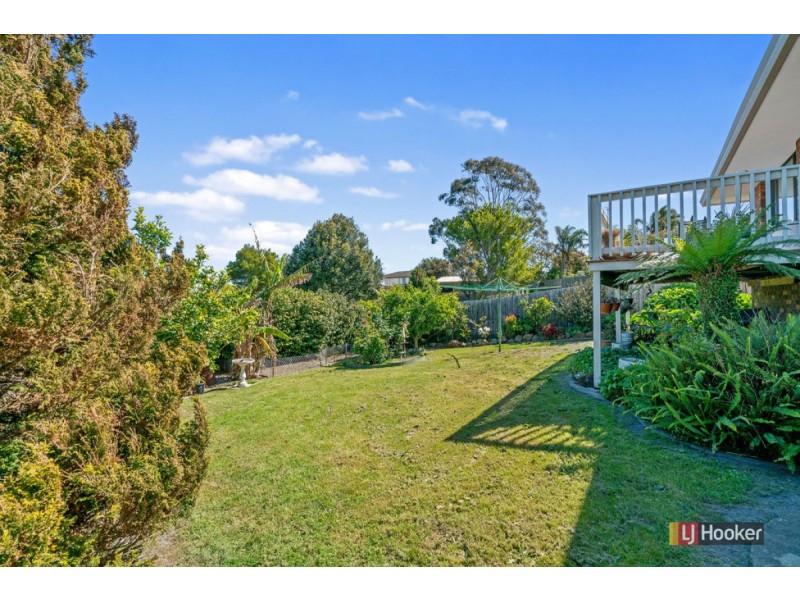 7 Abalone Avenue, Lakes Entrance VIC 3909