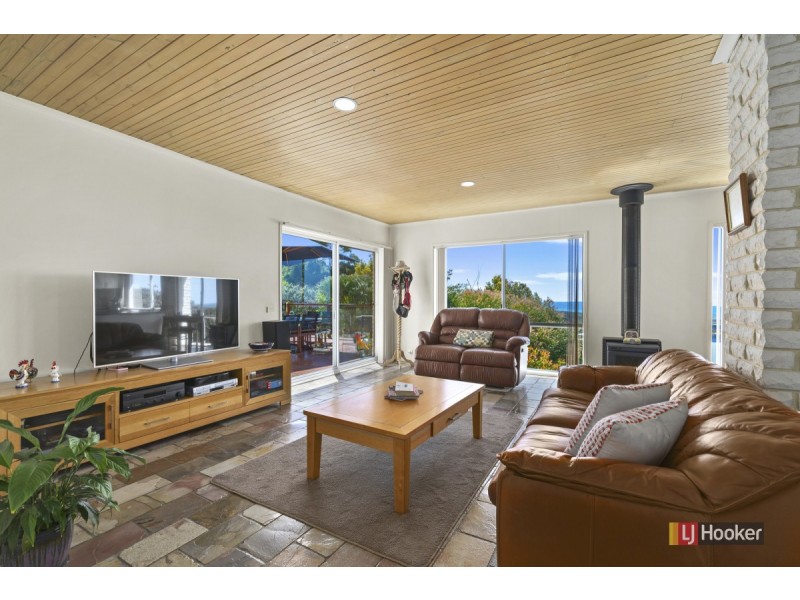 28 Gay Street, Lakes Entrance VIC 3909