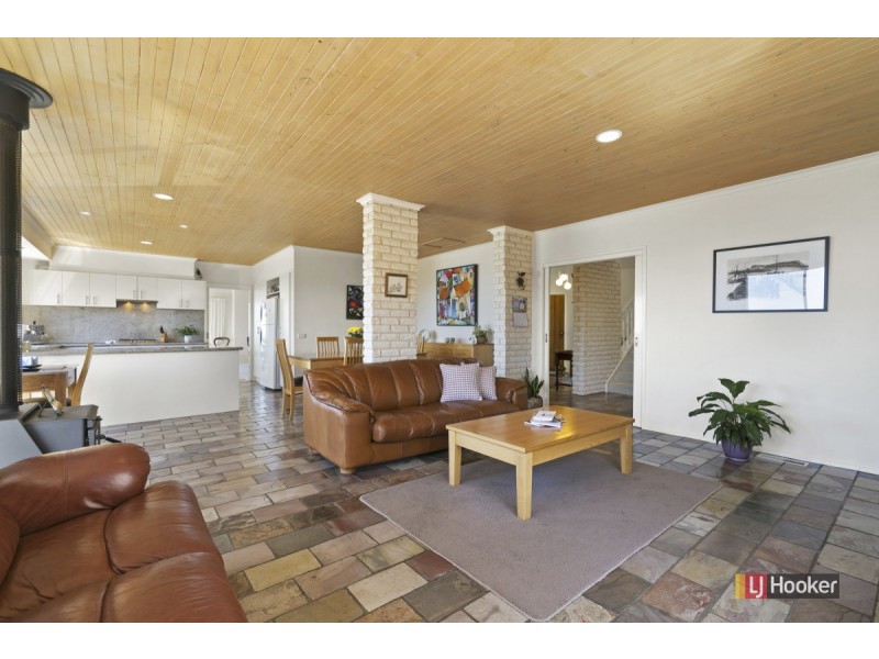 28 Gay Street, Lakes Entrance VIC 3909