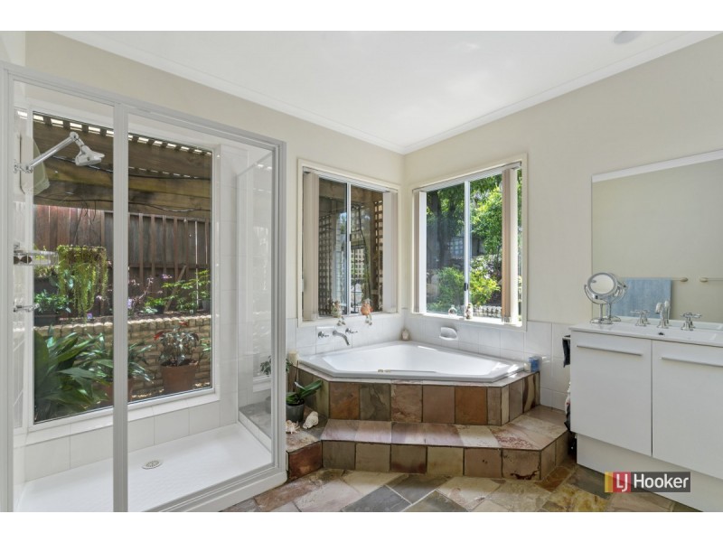 28 Gay Street, Lakes Entrance VIC 3909