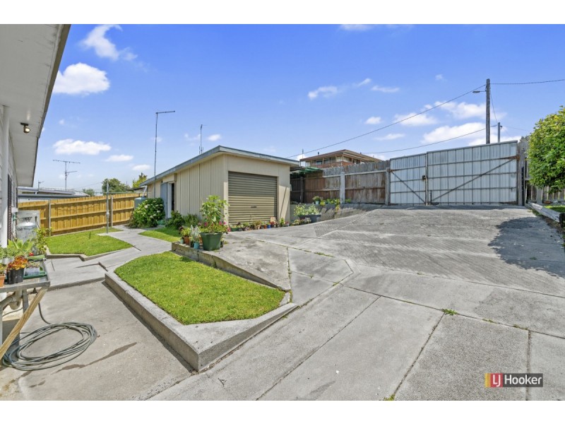 21 Daniel Street, Lakes Entrance VIC 3909