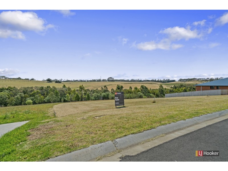 81 Stirling Drive, Lakes Entrance VIC 3909