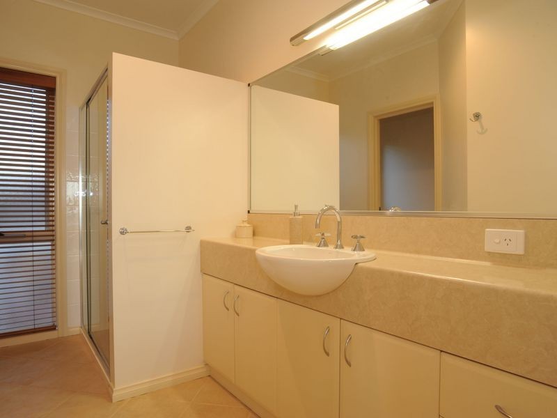 79 O’Neills Road, Lakes Entrance VIC 3909