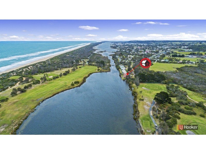 56 Eastern Beach Road, Lakes Entrance VIC 3909