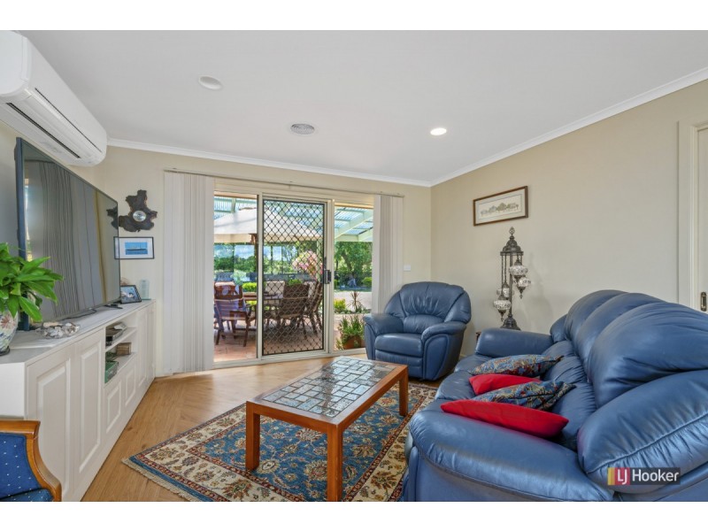 56 Eastern Beach Road, Lakes Entrance VIC 3909