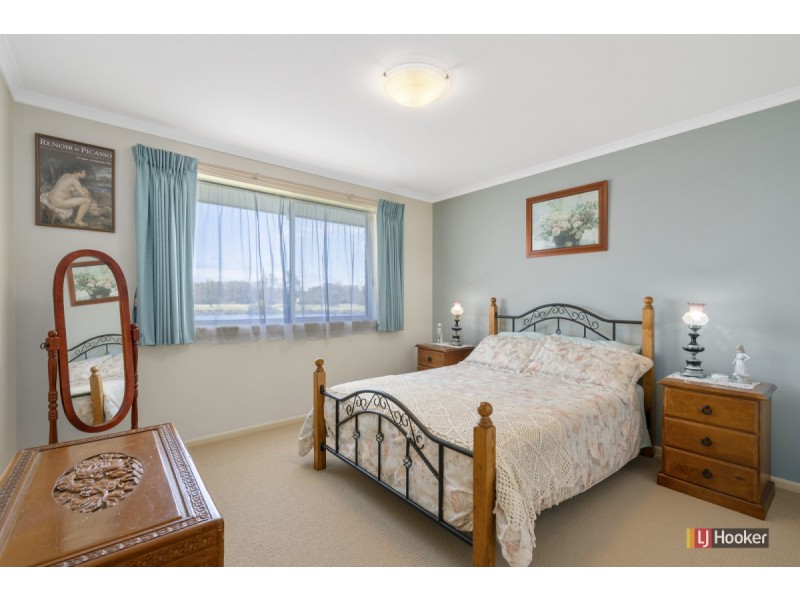 56 Eastern Beach Road, Lakes Entrance VIC 3909