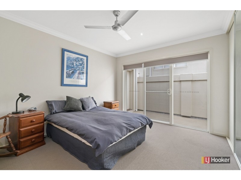 2/122 Golf Links Road, Lakes Entrance VIC 3909