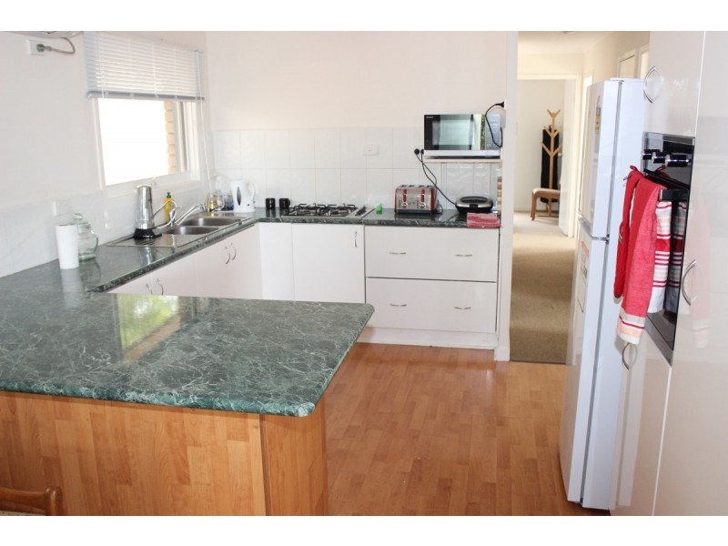 66 O’Neills Road, Lakes Entrance VIC 3909