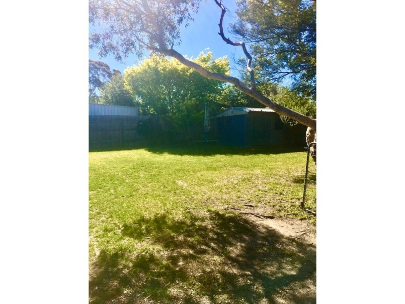 51 Beveridges Road, Lakes Entrance VIC 3909