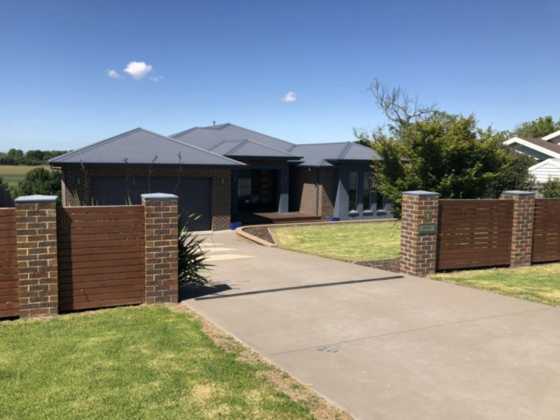 49 Morton Drive, Eastwood VIC 3875