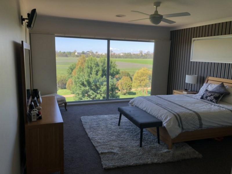 49 Morton Drive, Eastwood VIC 3875