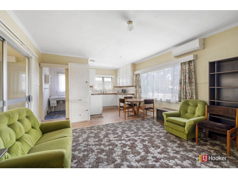 69 Coates Road, Lakes Entrance VIC 3909