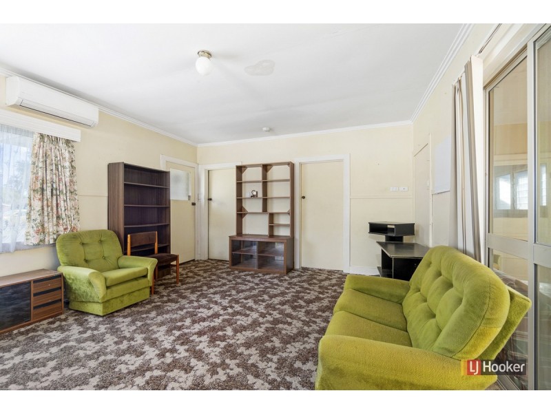 69 Coates Road, Lakes Entrance VIC 3909