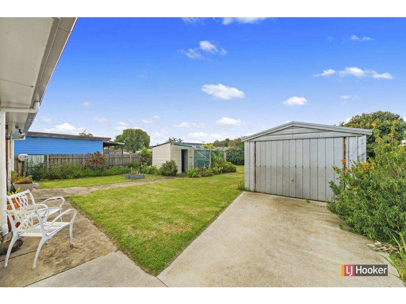 69 Coates Road, Lakes Entrance VIC 3909