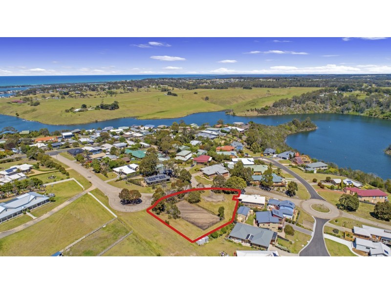 2-4 Tarra Drive, Lakes Entrance VIC 3909