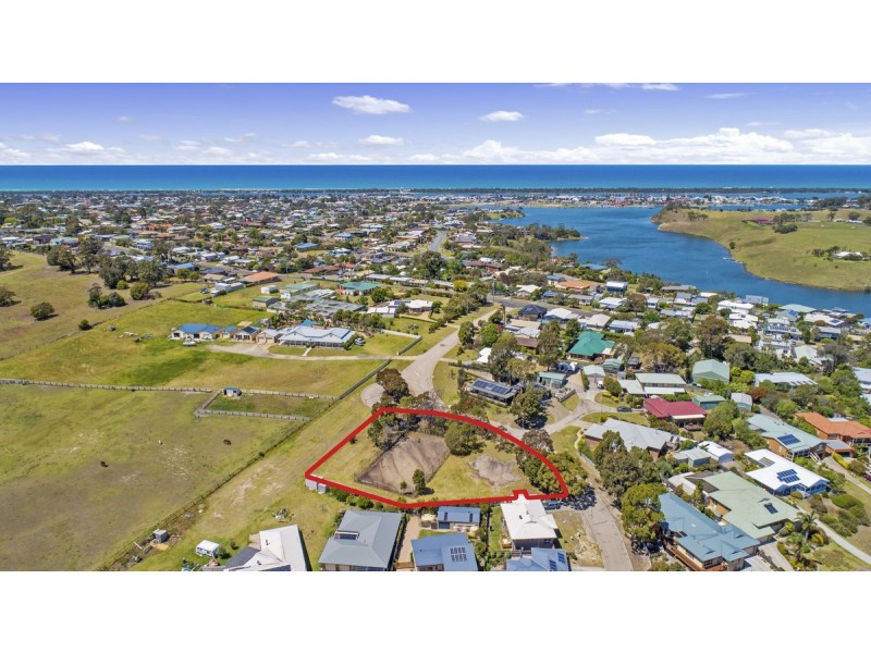 2-4 Tarra Drive, Lakes Entrance VIC 3909