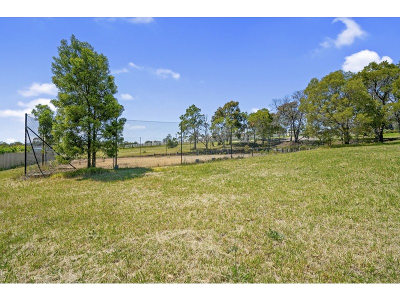 2-4 Tarra Drive, Lakes Entrance VIC 3909