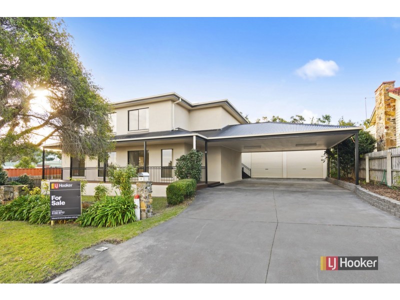 8 Williams Road, Lakes Entrance VIC 3909