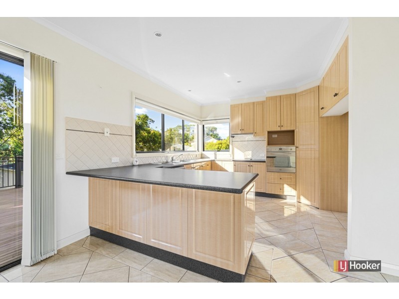 8 Williams Road, Lakes Entrance VIC 3909