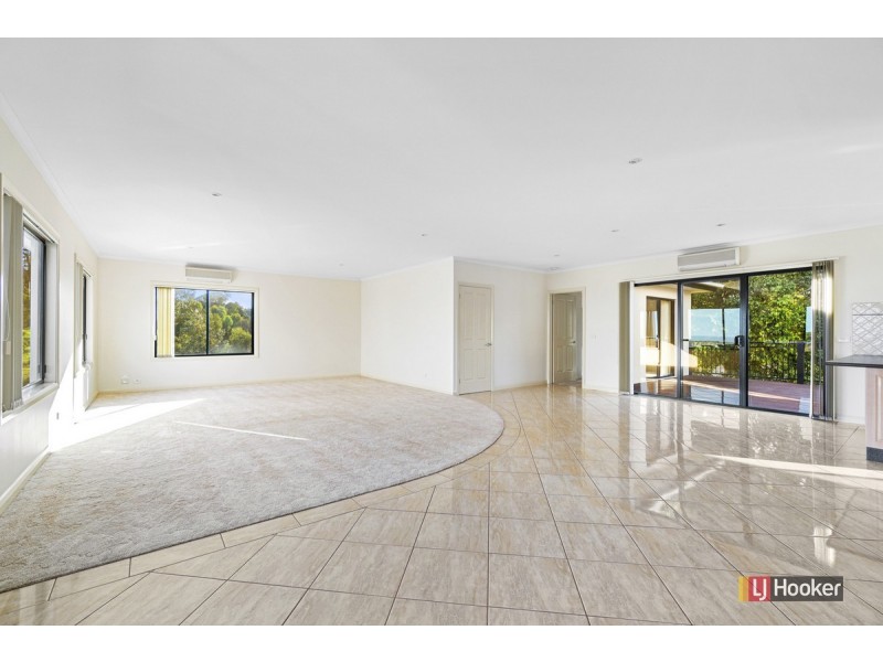 8 Williams Road, Lakes Entrance VIC 3909