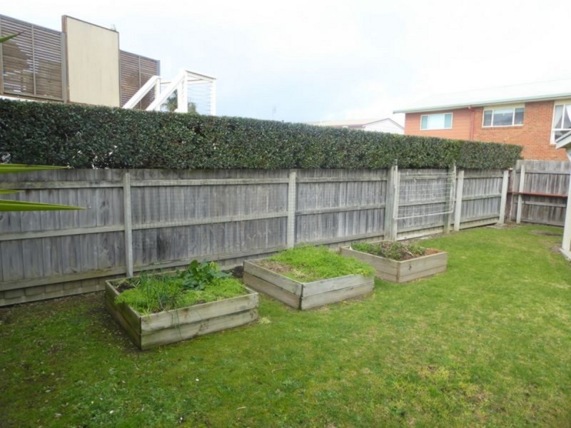 3/2 Lakeside Drive, Lake Tyers Beach VIC 3909