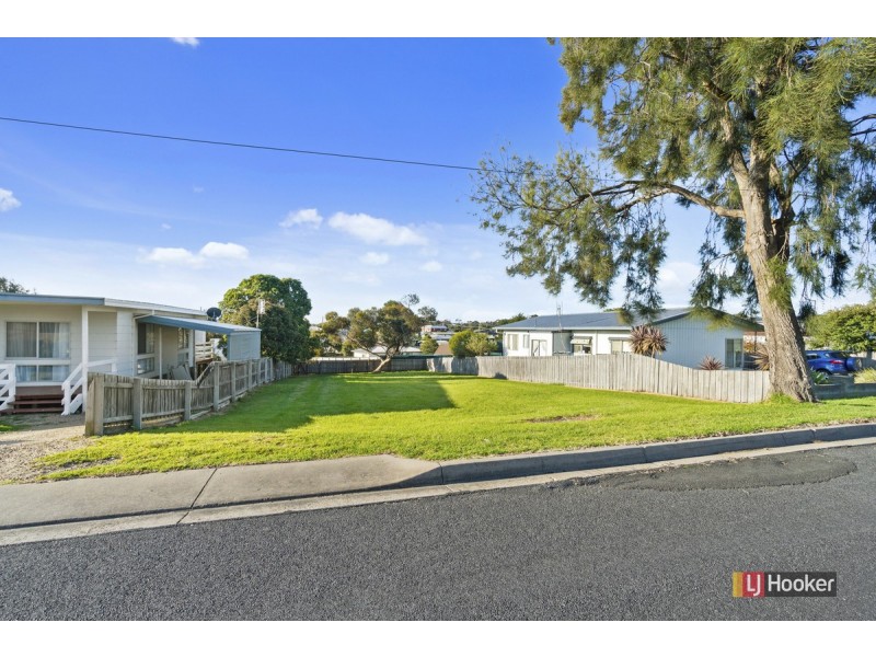 43 Hazel Road, Kalimna VIC 3909