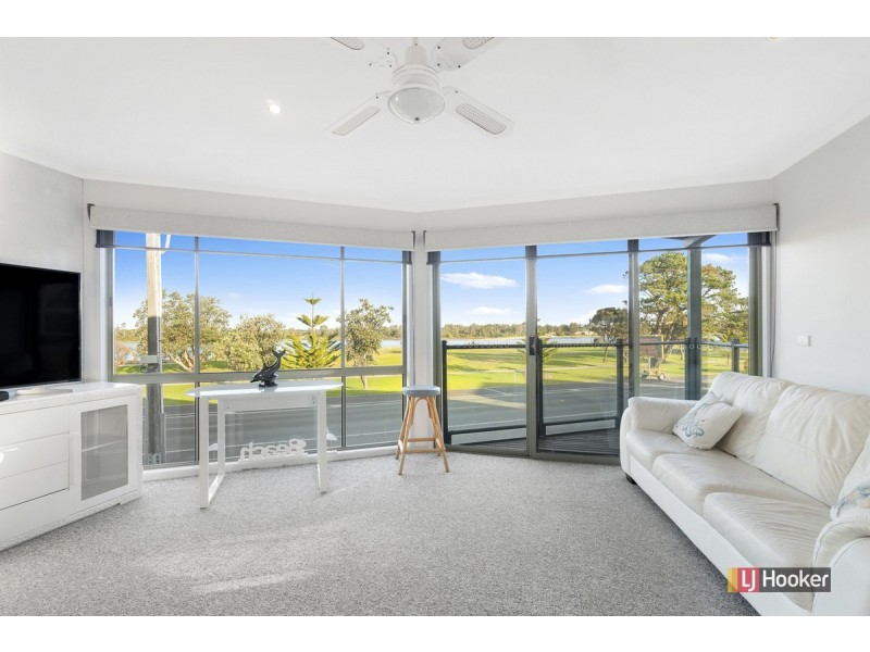 1/617 Esplanade, Lakes Entrance VIC 3909