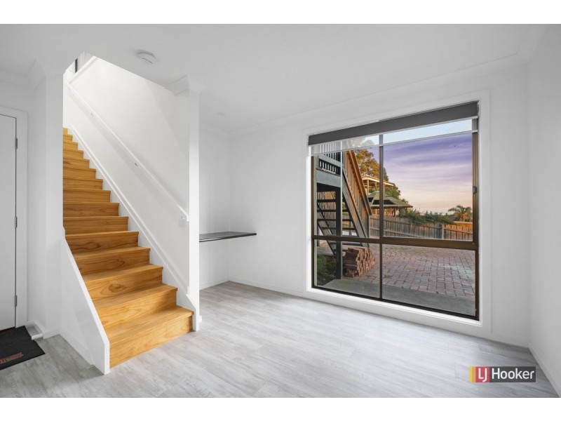 3 Nautilus Way, Lakes Entrance VIC 3909