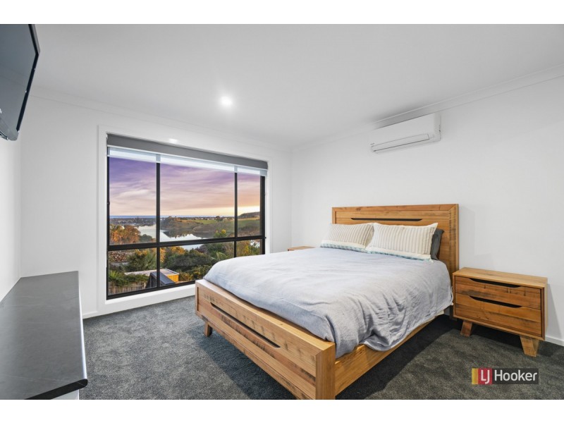 3 Nautilus Way, Lakes Entrance VIC 3909