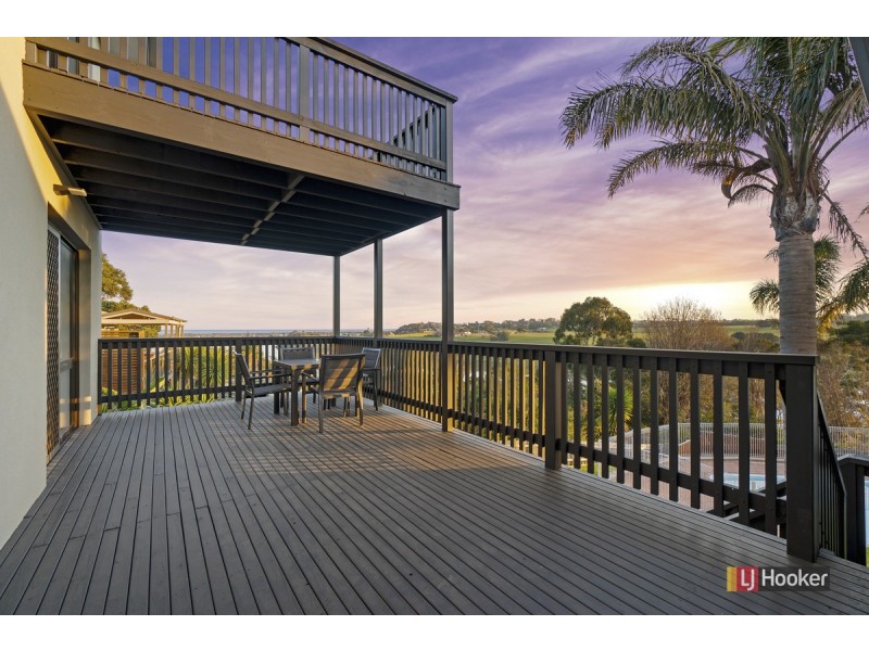 3 Nautilus Way, Lakes Entrance VIC 3909