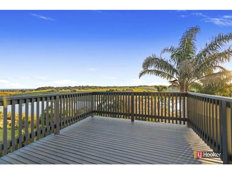 3 Nautilus Way, Lakes Entrance VIC 3909