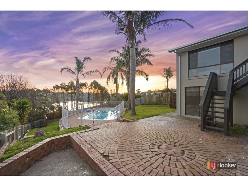 3 Nautilus Way, Lakes Entrance VIC 3909