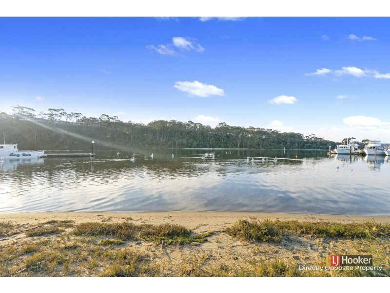 2/22 Marine Parade, Lakes Entrance VIC 3909