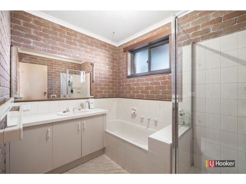 2/22 Marine Parade, Lakes Entrance VIC 3909