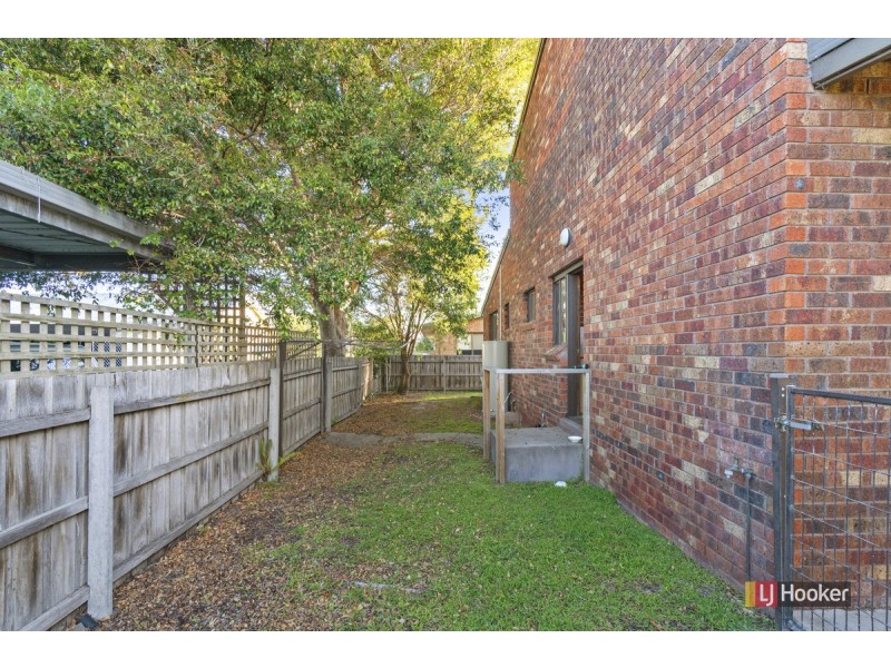 2/22 Marine Parade, Lakes Entrance VIC 3909