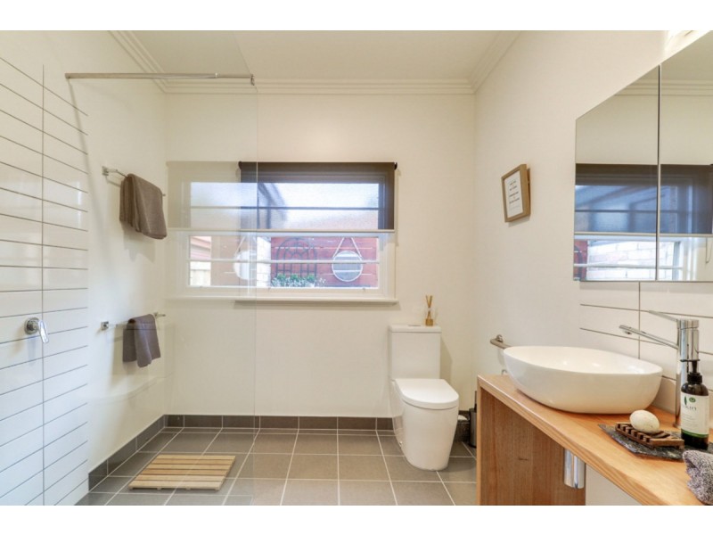 1/16 Bulmer Street, Lakes Entrance VIC 3909