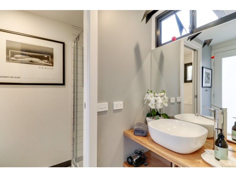 1/16 Bulmer Street, Lakes Entrance VIC 3909