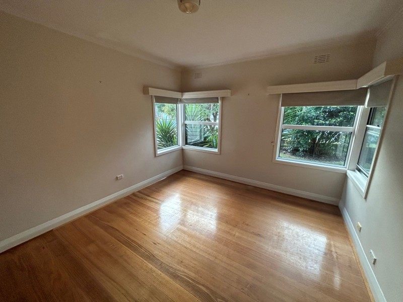 29 Carpenter Street., Lakes Entrance VIC 3909