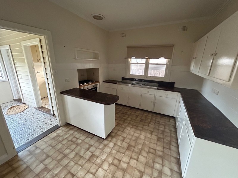 29 Carpenter Street., Lakes Entrance VIC 3909